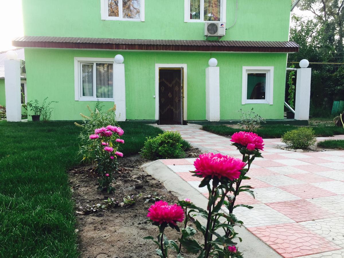 Alma Cinema Hostel Koktobe Exterior photo